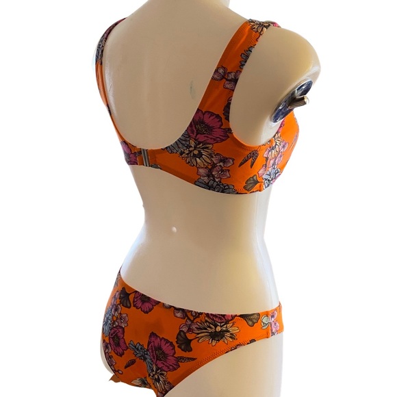 Women’s two piece knotted top bikini - Picture 2 of 6